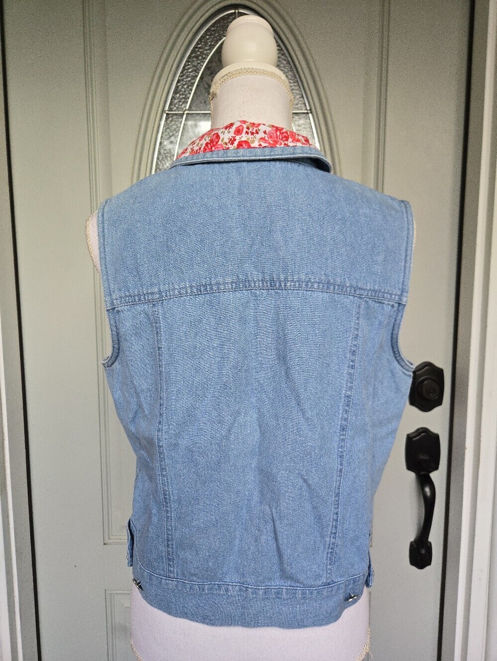 Stonebridge Vintage Denim Vest Floral Trim - Picture 4 of 5